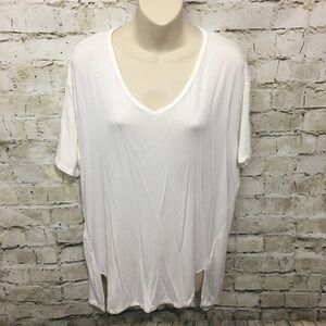 🌻 Population Cream V Neck Tunic Top